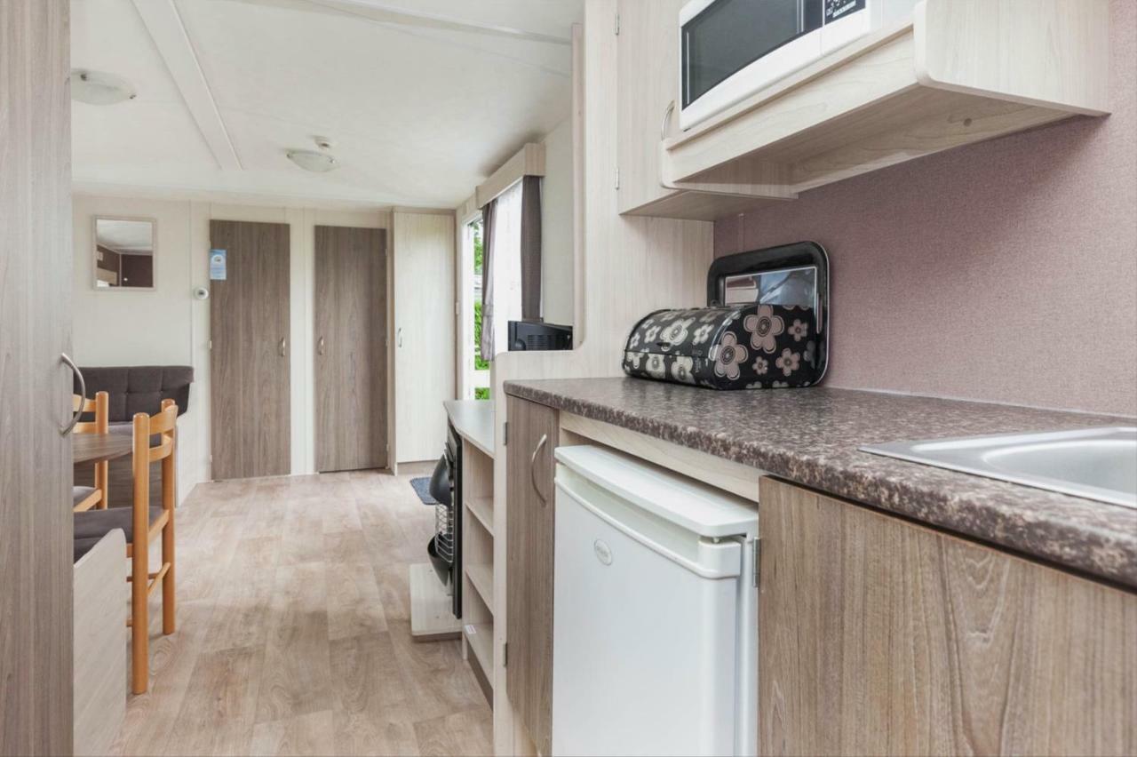 Mb Zeeuwse Mobile Home Hoek ภายนอก รูปภาพ